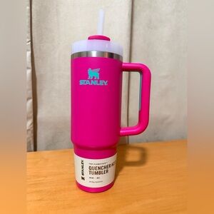 Stanley The Flowstate Quencher H2.O Tumbler - 30 oz., Vacuum Insulated.